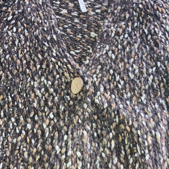 🛍️🛍️ 3 for $5 Cute nubby sweater - Picture 2 of 9